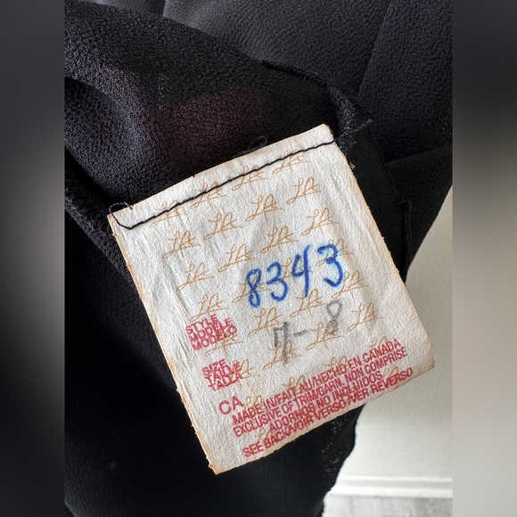 Vintage Lori Ann Montreal - Black Asymmetrical Dress - Shoulder Detail -Size 7-8 - Picture 8 of 9